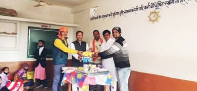 *बच्चो का जितना पढ़ना लिखना जरूरी है उतना ही खेलना कूदना भी जरूरी है*
इसी #उद्देश्य को मद्देनजर रखते हुए मझगवा के युवाओं ने रमाकांत पांडेय के नेतृत्व में एवं निरंजन जायसवाल जी के सराहनीय #योगदान से नवीन सरस्वती #स्कूल मझगवा में छात्र छ