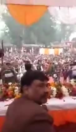 #यूपी उन्नाव सदर से #भाजपा_विधायक पंकज गुप्ता को किसान नेता ने जड़ा करारा थप्पड