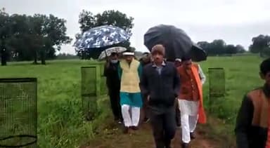 दमोह: कल रात क्षेत्र मे हुई #ओलावृष्टि से किसान भाइयों की फसलें पूर्णतः नष्ट हो गईं है इससे में अत्यंत #दुःखी एवं #चिंतित हूँ,