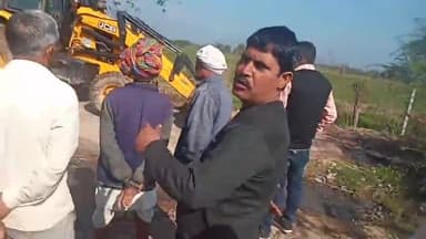 सरपंच सोनिया सेनी के संग ग्राम ढाकणी में प्रशासन के संग कांटो की बाढ़ हटाए ग्रामीण एकत्रित हुए @newsnow18 #lokesh9976