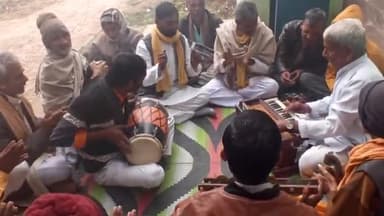#लोक_संस्कृति के पावन पर्व मकर #संक्रांति के अवसर पर #बुंदेलखंडराष्ट्र समिति बाँदा द्वारा #संकीर्तन यात्रा निकाली गई PC