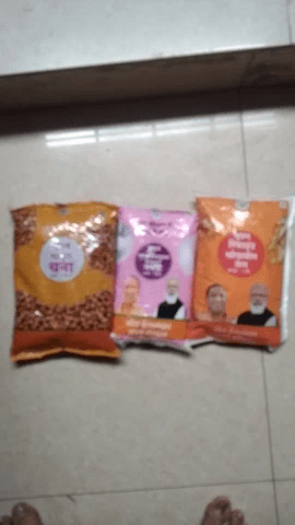 घर घर विज्ञापन देने का सही तरीका मोदी जी का विज्ञापन आचारसहिता का नही हो रहा पालन आप खुद देखे #upsarakar #msnindia