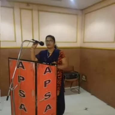 लडकी हूं लड़ सकती हूं।
#लड़की_हूं_लड़_सकती_हूं।