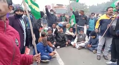 #बिहार_बंद_किशनगंज
#RRBNTPC_Scam में छात्रों और शिक्षकों पर गलत तरीके से किये गए मुकदमे वापस लेने और उनके भविष्य से खिलवाड़ बंद करने को लेकर महागठबंधन सड़क पर हैं। #RRBNTPC_1student_1result #rrbntpc #RRB_NTPC #StudentProtest #GroupD #RRB