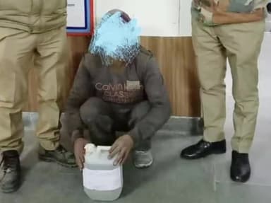 रुद्रप्रयाग: कच्ची शराब के साथ एक व्यक्ति को रुद्रप्रयाग पुलिस ने किया गिरफ्तार #crime #rudraprayag_police