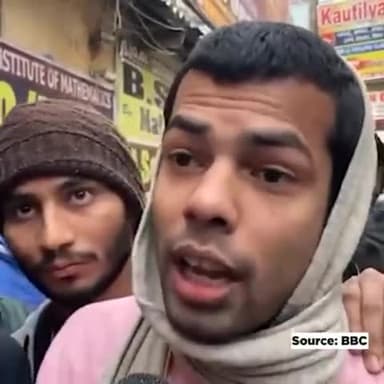 #Students की बात सटीक है
उनके दर्द सच्चे हैं
कौन कहता है ये दिन अच्छे हैं?
#StudentsProtest #Unemployment