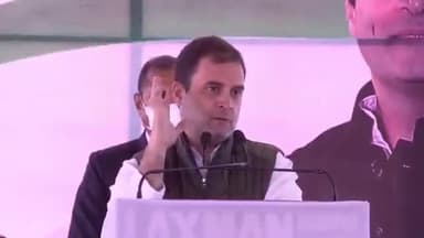 "पहले के हिंदुस्तान में प्रधानमंत्री थे, अब राजा है.." #राहुल_गांधी_जी