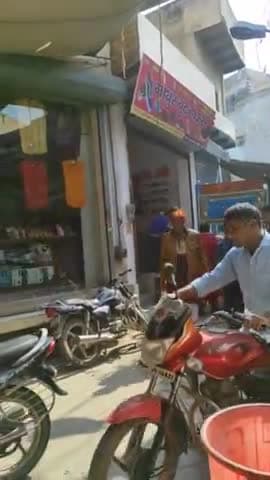 हथीन: हथीन में किंनर समाज ने निकाली शोभायात्रा
#हथीन् #palwal #hathinnews #Palwalnews
#todaynews #brekingnews #pmmodi@