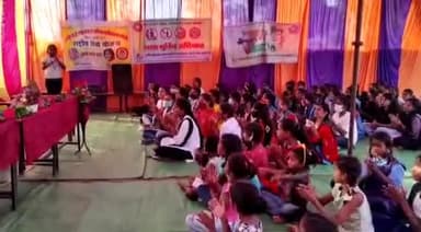 विधानसभा लोरमी के ग्राम मोहबन्धा में राजीव गांधी शासकीय कला एवं वाणिज्य महाविद्यालय लोरमी की राष्ट्रीय सेवा योजना महिला इकाई द्वारा आयोजित सात दिवसीय विशेष शिविर को सम्बोधित करते हुए!
#लोरमी_विधानसभा