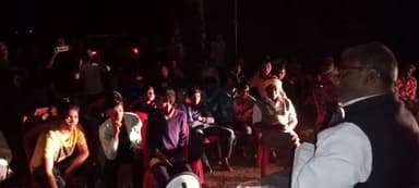 देर रात मिला जनता का समर्थन और आशीर्वाद।
सभी का हृदय से आभार एवं धन्यवाद!
शाहगंज, जनसपंर्क।
#AkhileshYadav #10_मार्च_अखिलेश_आ_रहें_है