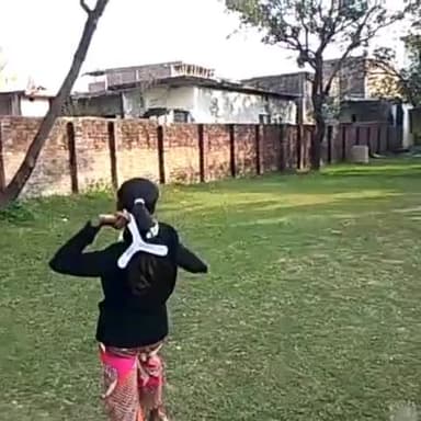 Lefty Girl #NandiniGaur From #BethelChildrenSchool #Maharajaganj Doing Very Well With The Boomerang.. 🇮🇳