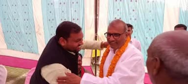 इस अपार स्नेह, विश्वास, जनसमर्थन और अपनत्व के लिए आप सभी का हृदय से आभार।
शाहगंज, जनसंपर्क।
#AkhileshYadav #10_मार्च_अखिलेश_आ_रहें_है
#ShailendraYadavLalai #बाइस_में_बाइसिकल
