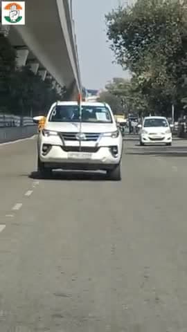 लेहरा दो लेहरा दो,सरकसी का परचम लेहरा दो
गर्दिश में फिर अपनी,सर ज़मीन का परचम लेहरा दो #आ_रही_है_कांग्रेस✌️ @pankhuripathak