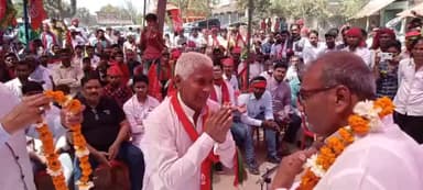 अपने शाहगंज विधानसभा क्षेत्र में अथाह प्रेम मिल रहा है।
लोगों का उत्साह बता रहा है नए दौर में नई सोच की सरकार आ रही है, युवाओं की नौकरी आ रही है, नौकरी मिलेगी तो हर युवा उत्तर प्रदेश को आगे बढ़ाएगा।
#ShailendraYadavLalai #बाइस_में_बाइसिकल