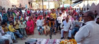 गरीब, छात्र, किसान, नौजवान, महिला और मज़दूर ने निकम्मी सरकार को उखाड़ फेंकने का प्रण ले लिया है।
शाहगंज, जनसपंर्क।
#ShailendraYadavLalai #बाइस_में_बाइसिकल