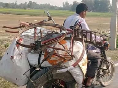 सातवां चरण सम्पन्न हुआ 🤪🤪😍
गई साइकिल 😀#jadounjijokes #teamjadounji #funny #jadounji