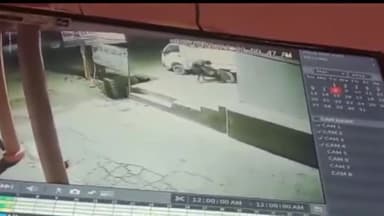 देेेवरिया: #सीसी रोड में स्थित मकान नं.-274मे चोरी का वारदात सीसीटीवी कैमरे में हुआ कर सोशल मीडिया पर हुआ वायरल पुलिस जांच में जुटी