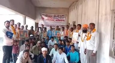 #ओबीसी_महासभा_टीकमगढ़ द्वारा किया #पलेरा के #लारोन गांव में बैठक का #आयोजन #ओबीसी_एससी_एसटी वर्ग के #छात्रों की छात्रवृत्ति न मिलने पर की गई चर्चा।