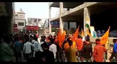 हाजीपुर: हिंदू पुत्र संगठन हरिपुर ने फिल्म द कश्मीर फाइल्स लोगों को देखने के लिए हौल फ्री करवाएं। #hajipurcity #vaishali