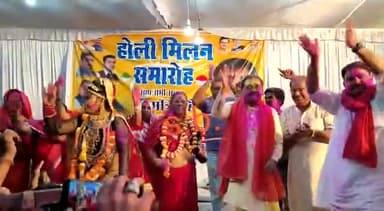 राज्यमंत्री रामखेलावन पटेल अपनी पत्नी संग राधा कृष्ण के साथ झूमते नाचते नजर आये
#apnnews