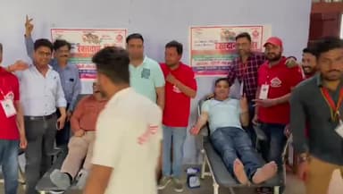भारत माता की जय से गुंजा कस्बा #नकुड़
शहीदी दिवस के उपलक्ष में #FBD द्वारा आयोजित ऐतिहासिक रक्तदान शिविर #482 यूनिट