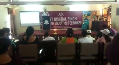 संत निश्चल कॉलेज में जोरदार तरीके से अपनी भावनाएं प्रकट की , युवाओ को किया प्रेरित
#हमे #फॉलो #करें #7015551486