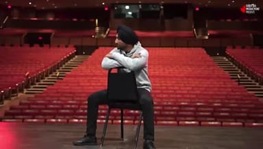 Tyar Ho jao #vancouver walyo on #April 2nd nu #queenelizabeththeatre 🎹🎤 #Live in #concert
Aao mil k Kriye Dil diyan gallan te ronak mele layie 🙏🏻