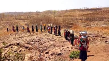 भगवानपुरा: मटमैला पानी पीने को मजबूर जुलवानिया के माल फ़ाल्या के ग्रामीण, 3 किमी दूर पैदल चलकर लाते हैं पानी #भीषण #जलसंकट