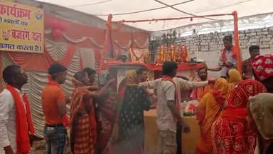 सीतापुर: #काशीराम कॉलोनी में आयोजित किया गया भंडारा हजार लोगों ने प्रसाद पाया@