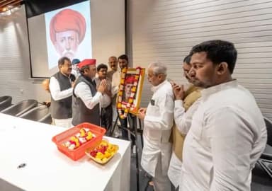 महान समाज सुधारक, विचारक, दार्शनिक और लेखक महात्मा ज्योतिबा फुले जी की जयंती पर आत्मिक नमन।
#ज्योतिबा_फुले #JyotibaPhule
