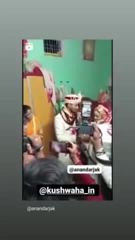 सोशल मीडिया पर बहुत तेजी हो रही है दुल्हा दुल्हन के डांस के विडियो # कोकोकोला #cococola