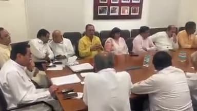 भाजपाई खेमे में, खलबली मचा देगा ये वीडियो !
#congress #inc #jvsinghinc #kamalnath #digvijaysingh #Bjp
