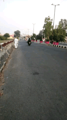 मेरठ: Rhota Road #rotharoad #rhotaroad #nagarnigammeerut @@upnews.viral @NagarNigammeerut @swachbharat #swachbharat #meerut