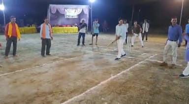 रॉबर्ट्सगंज सदर ब्लॉक प्रमुख अजीत रावत ने ग्राम हरहुवा ,चुर्क में क्रिकेट प्रतियोगिता का उद्धघाटन किया #ajitrawatbjp