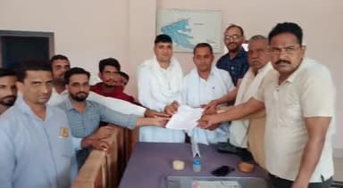 कालवासिया घटना को लेकर आज नायब तहसीलदार को मुख्यमंत्री के नाम ज्ञापन सौंपा
#365हैड