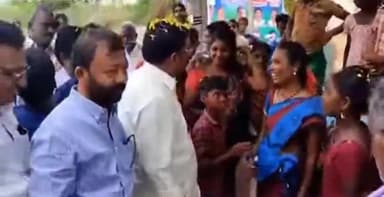 సత్యవేడు: సత్యవేడులో గడపగడపకు మన ప్రభుత్వం కార్యక్రమంలో పాల్గొన్న ఎమ్మెల్యే కోనేటి ఆదిమూలం