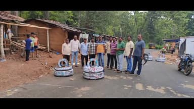 గూడెం కొత్త వీధి: రోడ్డు ప్రమాదాలు జరుగుతున్న నేపథ్యంలో ఆర్వీ నగర్ మలుపు వద్ద స్పీడ్ బ్రేకర్లు ఏర్పాటు చేసిన గ్రామవాసి సురేష్