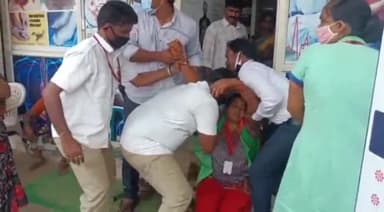 అచ్యుతాపురం: అమ్మోనియా లీకేజీకి గల కారణాలు తెలుసుకోడానికి బ్రాండిక్స్కి విచ్చేసిన పొల్యూషన్ కంట్రోల్ బోర్డు సభ్యులు