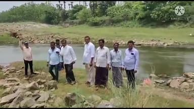కశింకోట: కసింకోట మండలం ఉగ్గినపాలెం శారదానది గ్రోయిన్ కు  మరమ్మత్తులు చేపట్టాలంటూ నిరసన చేపట్టిన తెలుగుదేశం పార్టీ రైతు నాయకులు