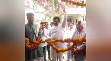 गोरखपुर: #सदर #सांसद #रवि किशन शुक्ल अपने नयेघर के गृहप्रवेश कार्यक्रम
@news24official @newsstateup @myogiadityanath @cooldued90