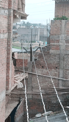 खगड़िया: आवास बोर्ड के राजेंद्र नगर में बिजली की तार की वजह से कभी भी हो सकती है बड़ी दुर्घटना#bijlivibhaag#indiatv #ndtvnews
