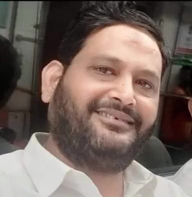 रईस भाई को#जन्मदिन 🎂🎉🎈 की बहुत-बहुत #मुबारकबाद
अल्लाह आपकी #उम्र दराज करे
#Happy_Birthday