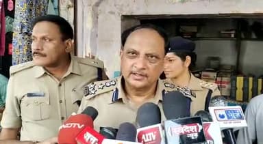 #DIG/ #SSP_AGRA द्वारा जामा मस्जिद नमाज सकुशल संपन्न होने के संबंध में दी गई बाइट...
@agrapolice393