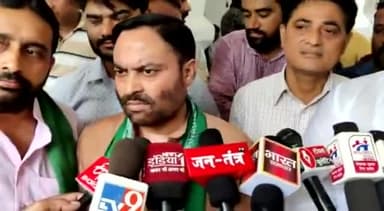 #अग्निपथ_कानून_वापस_लो
#मुज़फ्फरनगर में अग्निपथ योजना एवं व्यापक बेरोजगारी के विरोध में राष्ट्रीय लोकदल के पदाधिकारी एवं कार्यकर्ताओं द्वारा जिला मुख्यालय पर शांतिपूर्ण धरना प्रदर्शन के उपरांत महामहिम राष्ट्रपति महोदय के नाम ज्ञापन श्रीमान