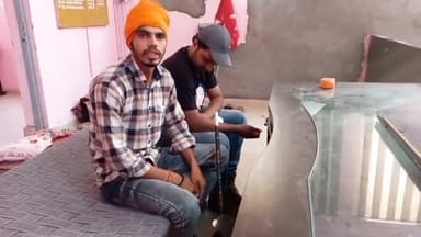 किसानों द्वारा तहसीलदार ऑफिस पर कब्जा
लड़ेगे जितेंगे #gruwakhairampur
