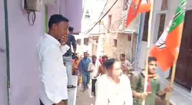 आज वार्ड क्र०18 में भारतीय जनता पार्टी की पार्षद प्रत्याशी श्रीमती संतोष ओमप्रकाश राठौर के चुनाव कार्यालय का उद्घाटन किया और वार्ड में जनसंपर्क किया एवं जनता का अपार समर्थन मिला।
#सबका_साथ_सबका_विकास
