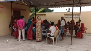 डुमरा: भासर मछहा उत्तरी में निःशुल्क चिकित्सा शिविर का आयोजन, 100 ग्रामीणों ने उठाया लाभ #HealthCamp