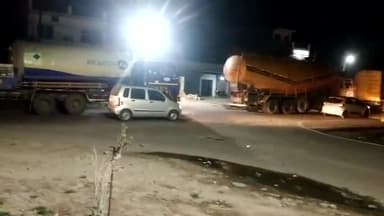 कान्हा चौराहा मुंशीगंज से रायबरेली के मामा चौराहे तक लगा लंबा जाम यात्री परेशान।यातायात की खुली पोल।जिम्मेदार मौन।#jaam