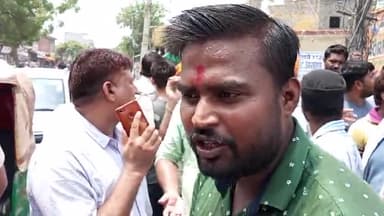 फरीदाबाद: फरीदाबाद इस्माइलपुर में लगभग 7 दिनों से बिजली की कटौती से परेशान लोगों ने किया रोड़ जाम और भारी प्रदर्शन
#haryanaboard