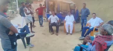 क्षेत्र भ्रमण के दौरान बनियाडीह पंचायत अंतर्गत ग्राम शिवाबीघा के ग्रामीणों से औपचारिक मुलाकात कर उनका कुशल क्षेम जाना। मौके पर पंचायत समिति सदस्य राजाराम जी भी उपस्थित थे।
#किसानब्रिगेड #हुसैनाबाद #BJPJharkhand #BabulalMarandi #दीपकप्रकाश